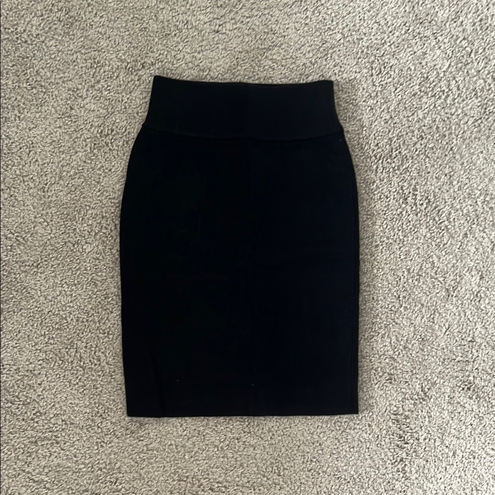 Elegant Black Knit Pencil Skirt